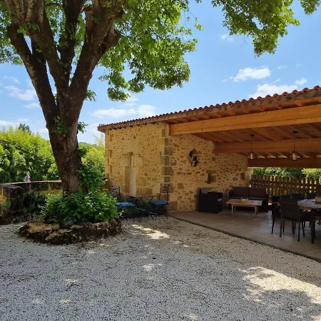 Le Clos De La Caneda Nocleg ze śniadaniem 4*