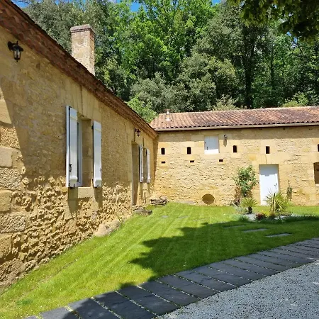 Le Clos De La Caneda Nocleg ze śniadaniem