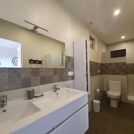 Le Clos De La Caneda 4*