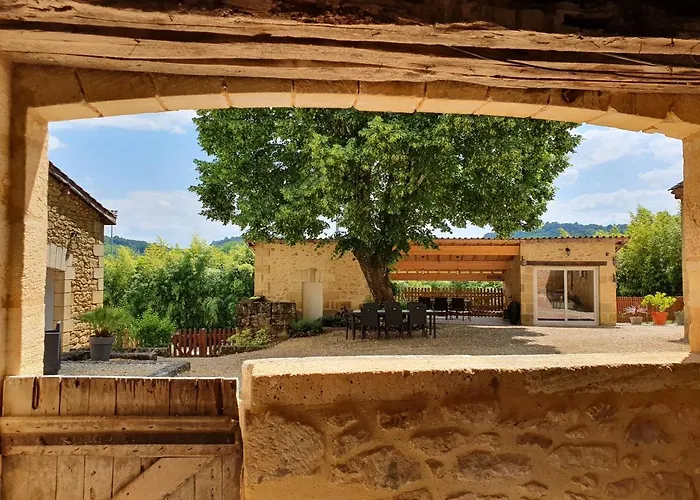 Bed and breakfast Le Clos De La Canéda 4*