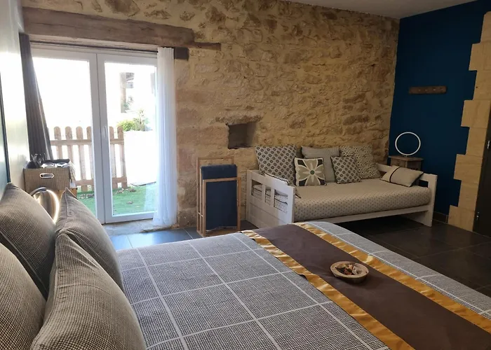 Le Clos De La Caneda