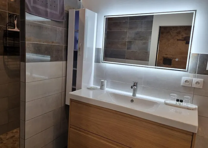 Bed and breakfast Le Clos De La Canéda