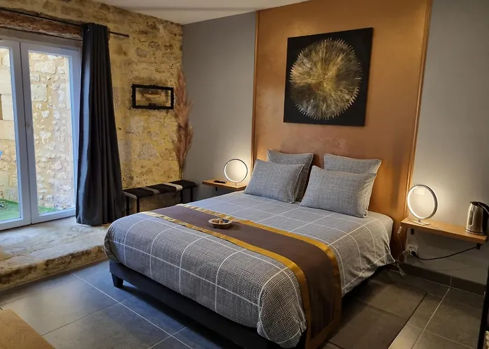 Le Clos De La Caneda Bed & Breakfast